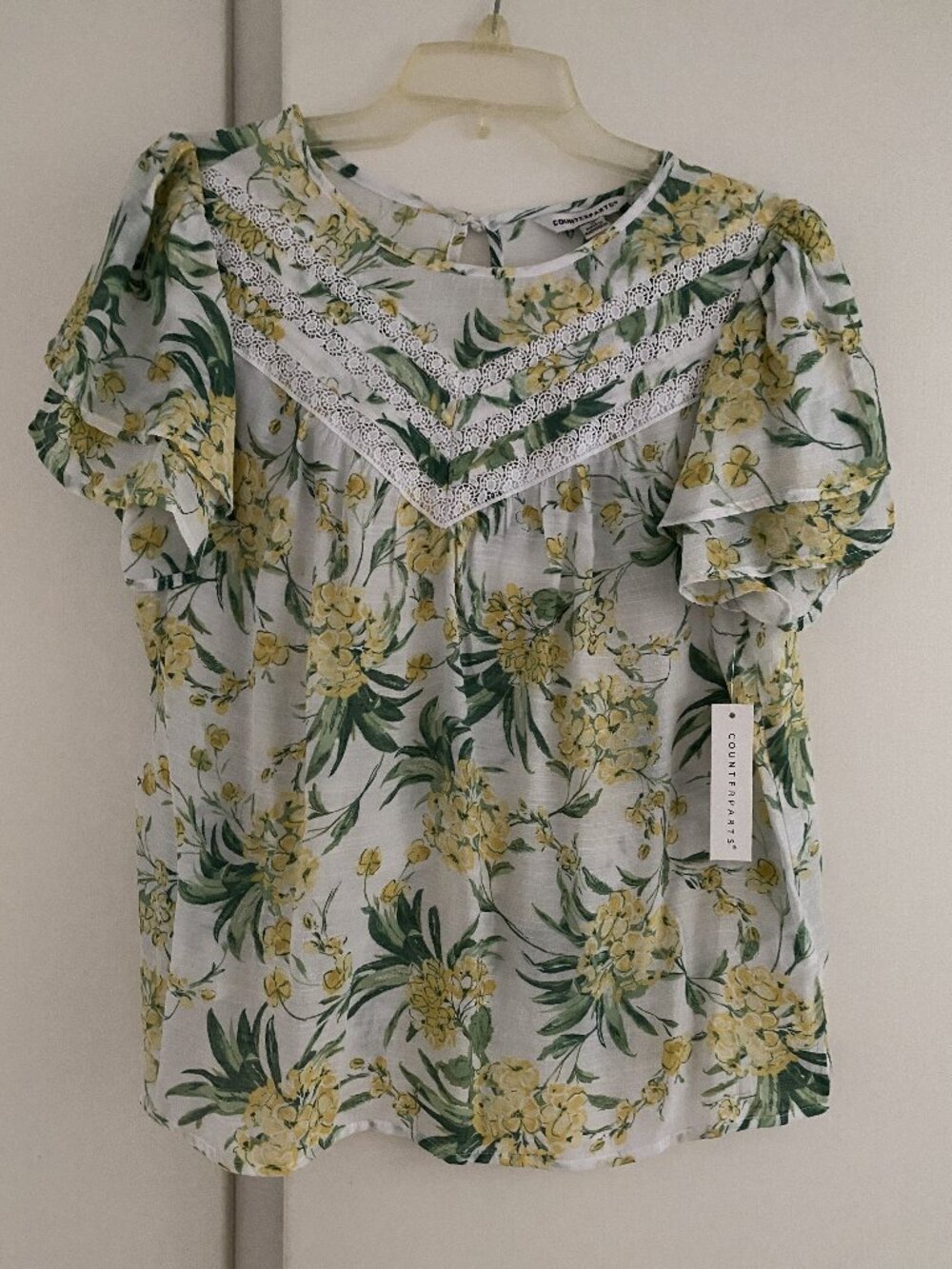 NWT Counterparts Yellow Lily Flora Scoop Neck Flutter Sleeve Blouse Size M